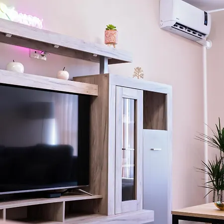 за гости Happy