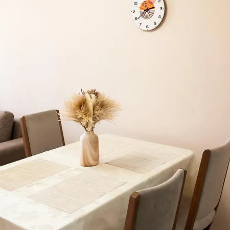 за гости Happy Apartmán *