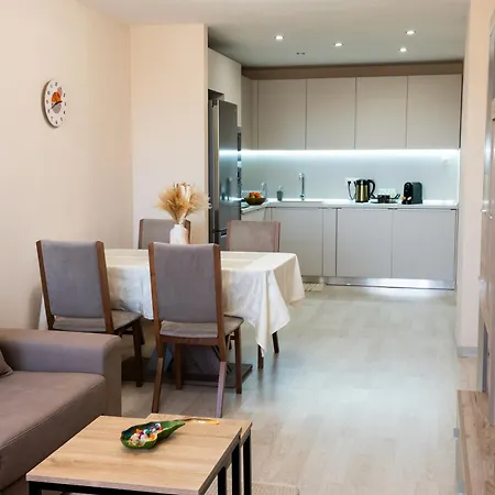 за гости Happy Apartmán