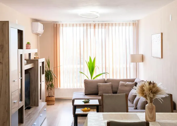 за гости Happy