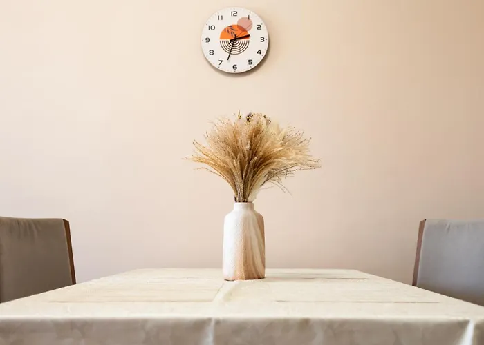 за гости Happy