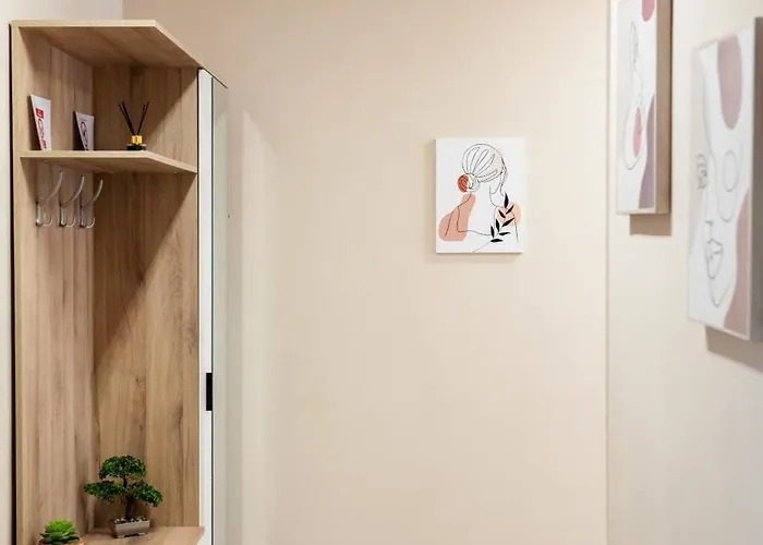 за гости Happy